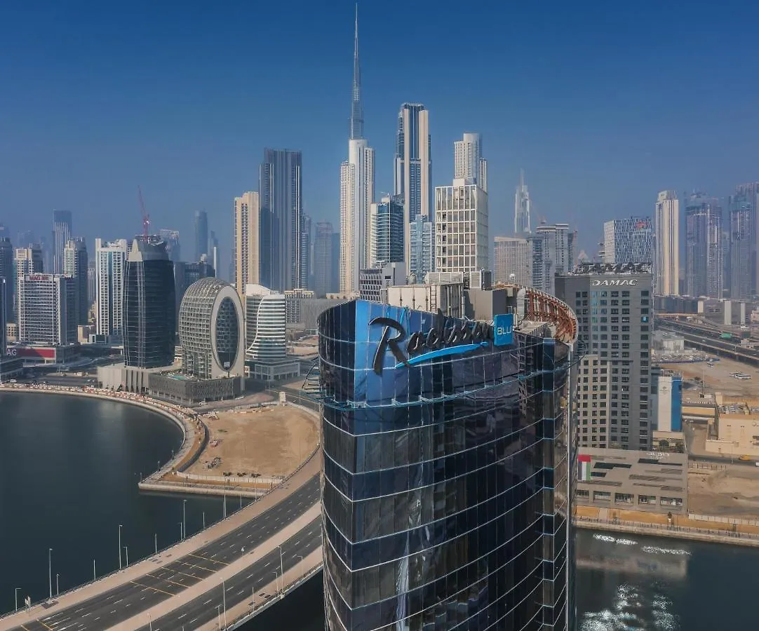 Radisson Blu Hotel, Dubai Canal View