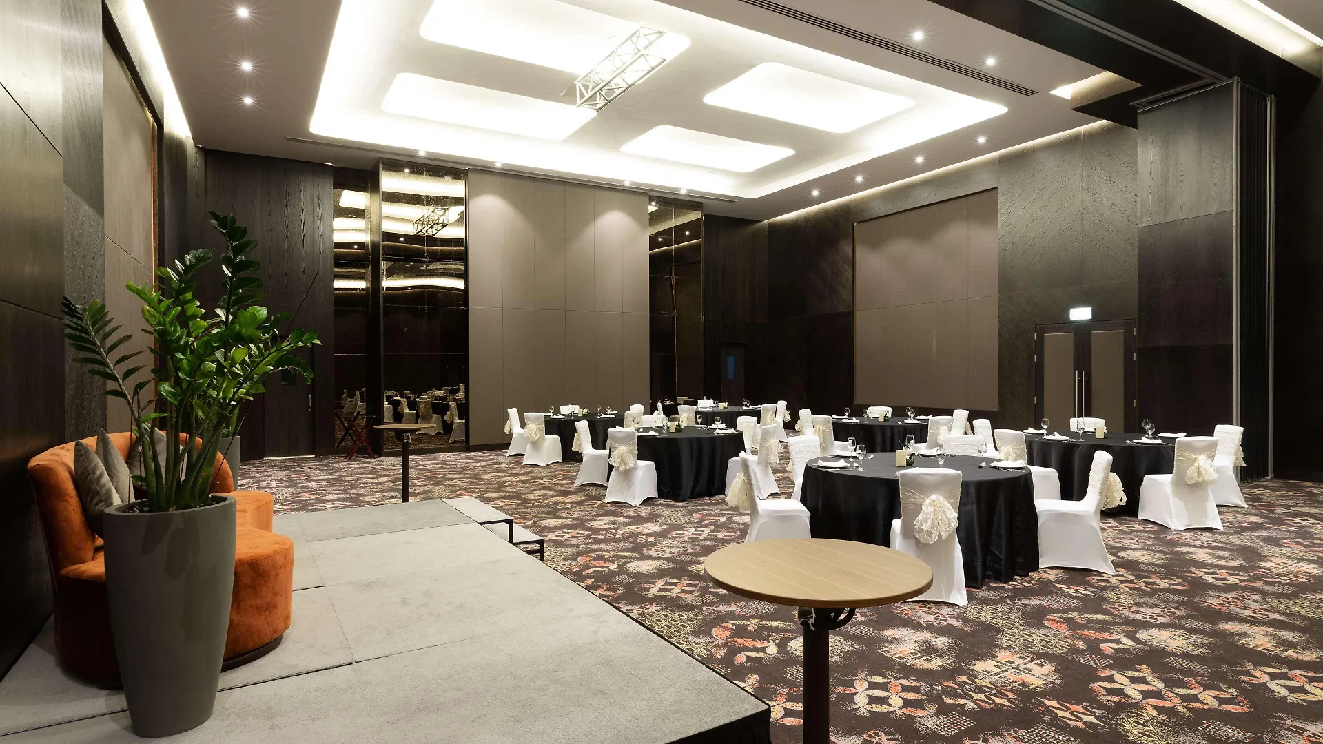 ***** מלון Radisson Blu Hotel, Dubai Canal View איחוד האמירויות הערביות