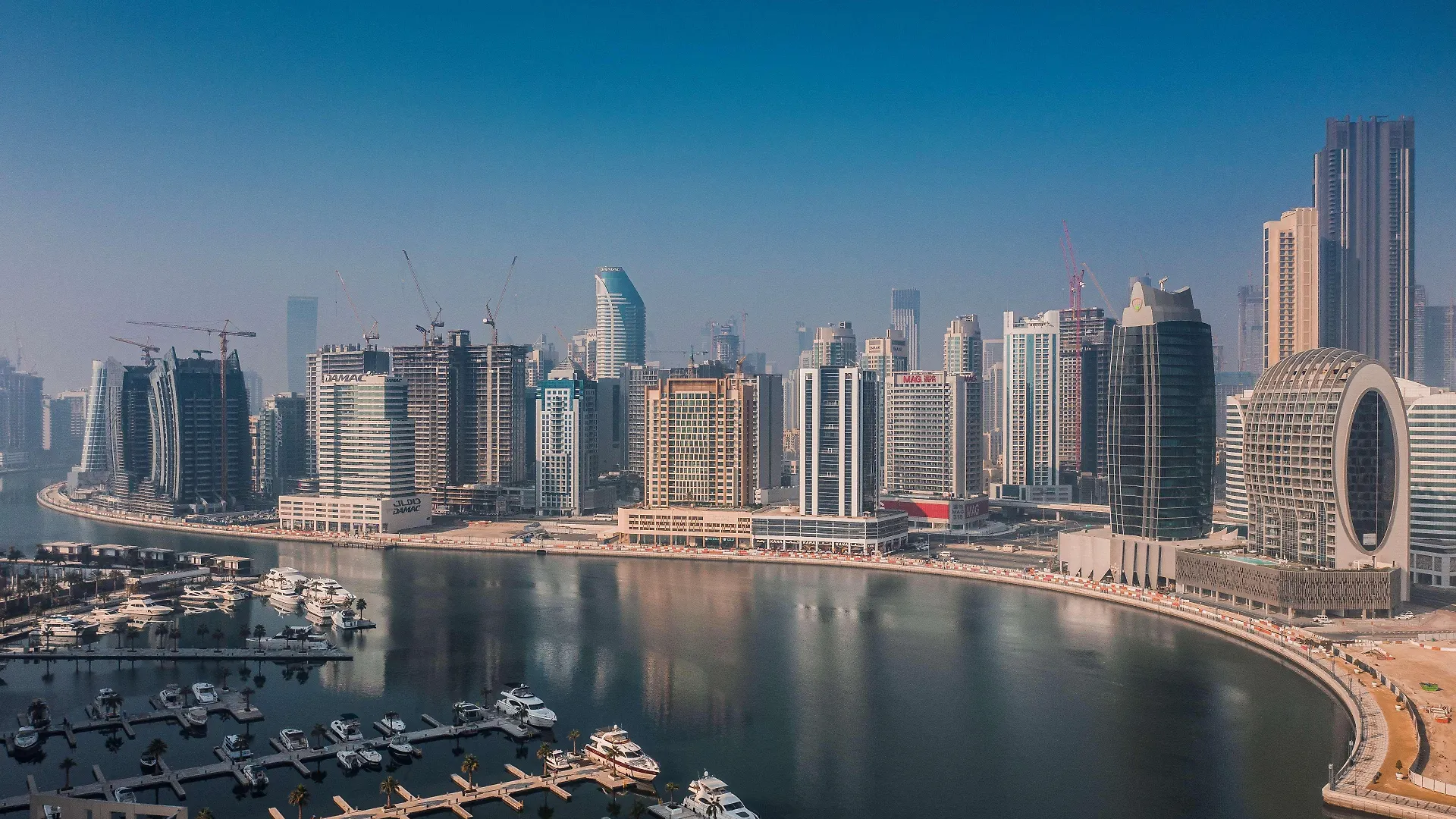 Radisson Blu Hotel, Dubai Canal View 5*,