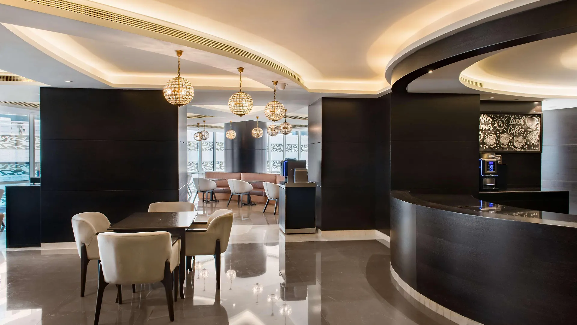 ***** Отель Radisson Blu Hotel, Dubai Canal View ОАЭ