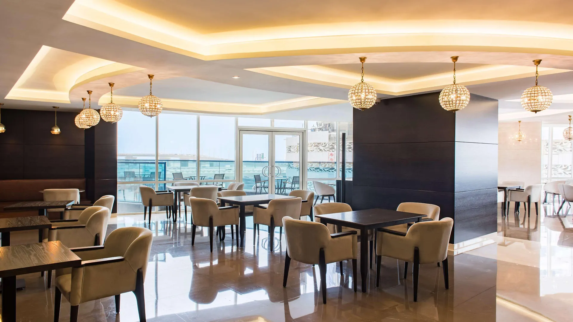 Radisson Blu Hotel, Dubai Canal View Ξενοδοχείο
